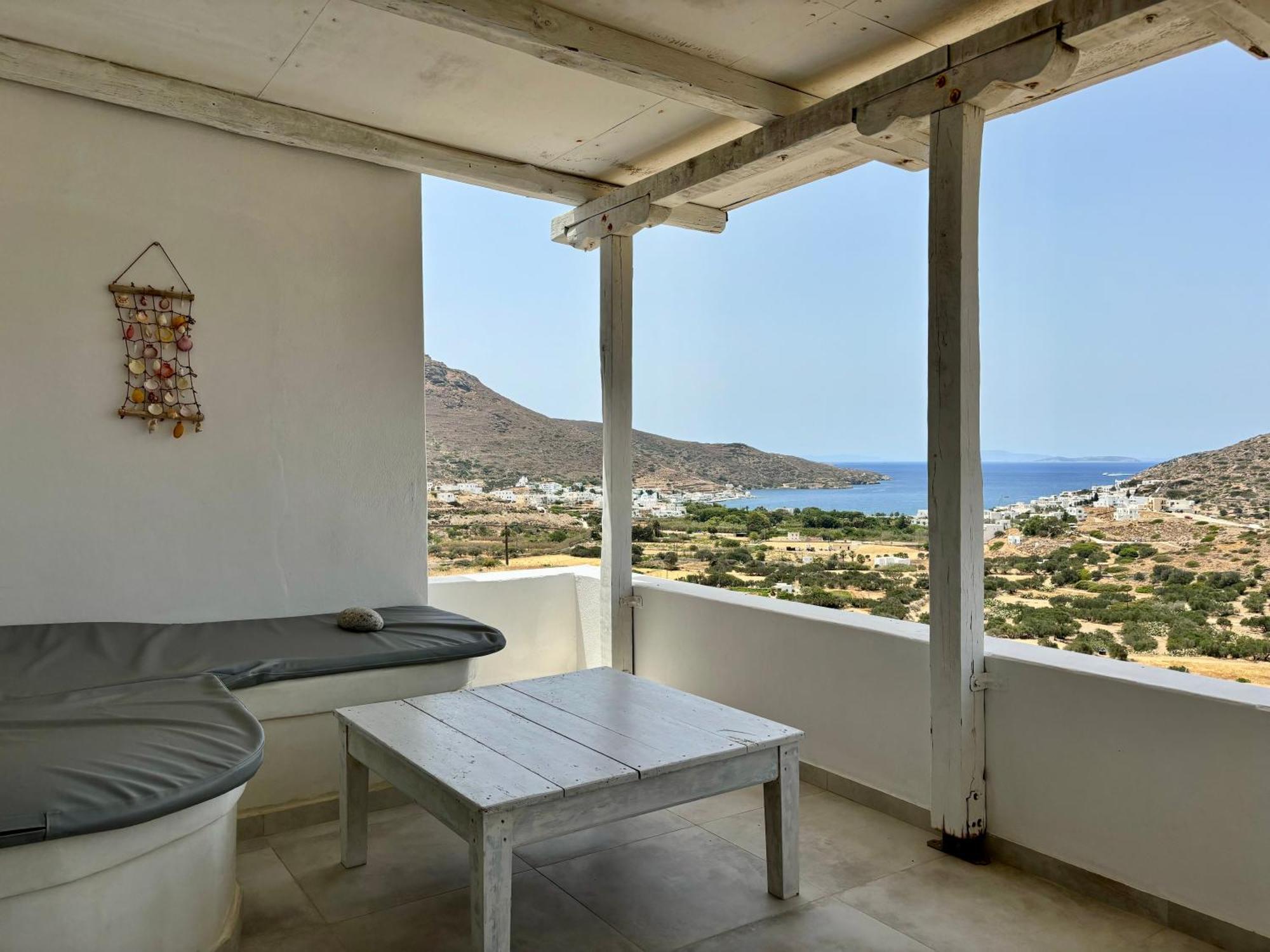Thomas Apartments Katapola - Chora Екстер'єр фото